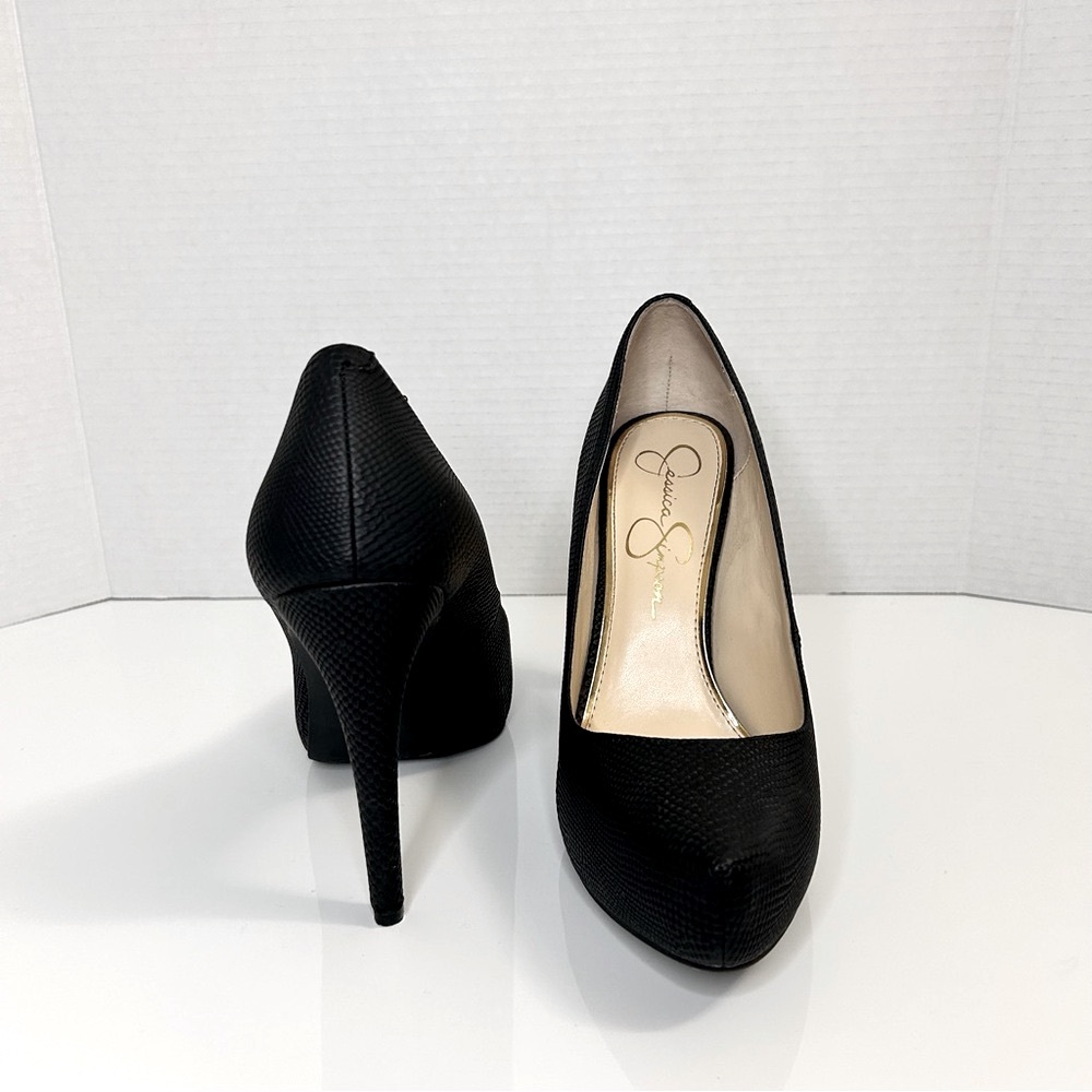 Jessica Simpson Classic Black Heels - Picture 6 of 11